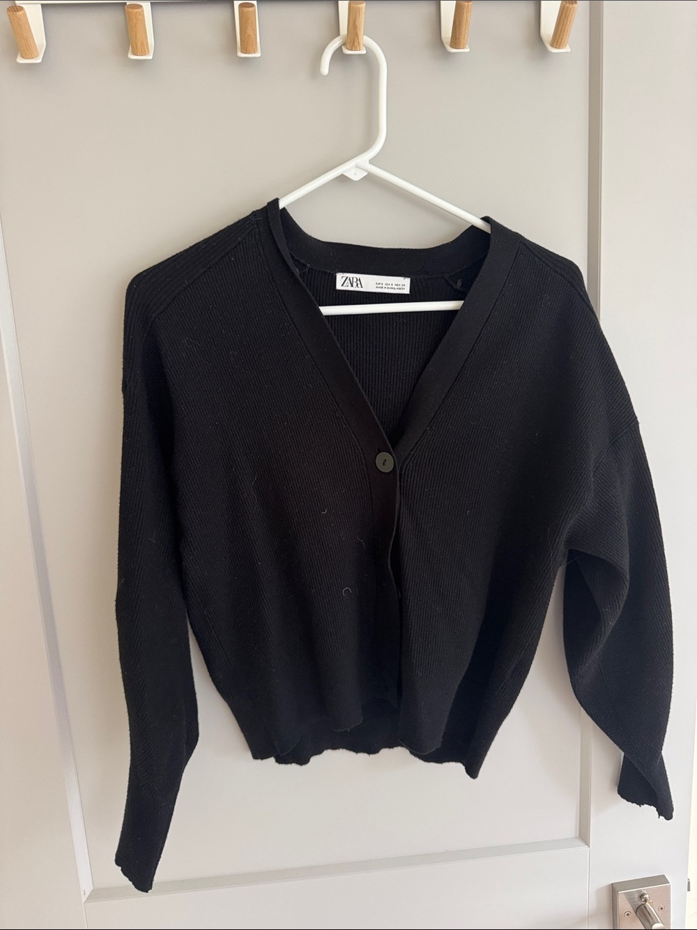 ZARA Black V-Neck Button-Up Knit Cardigan